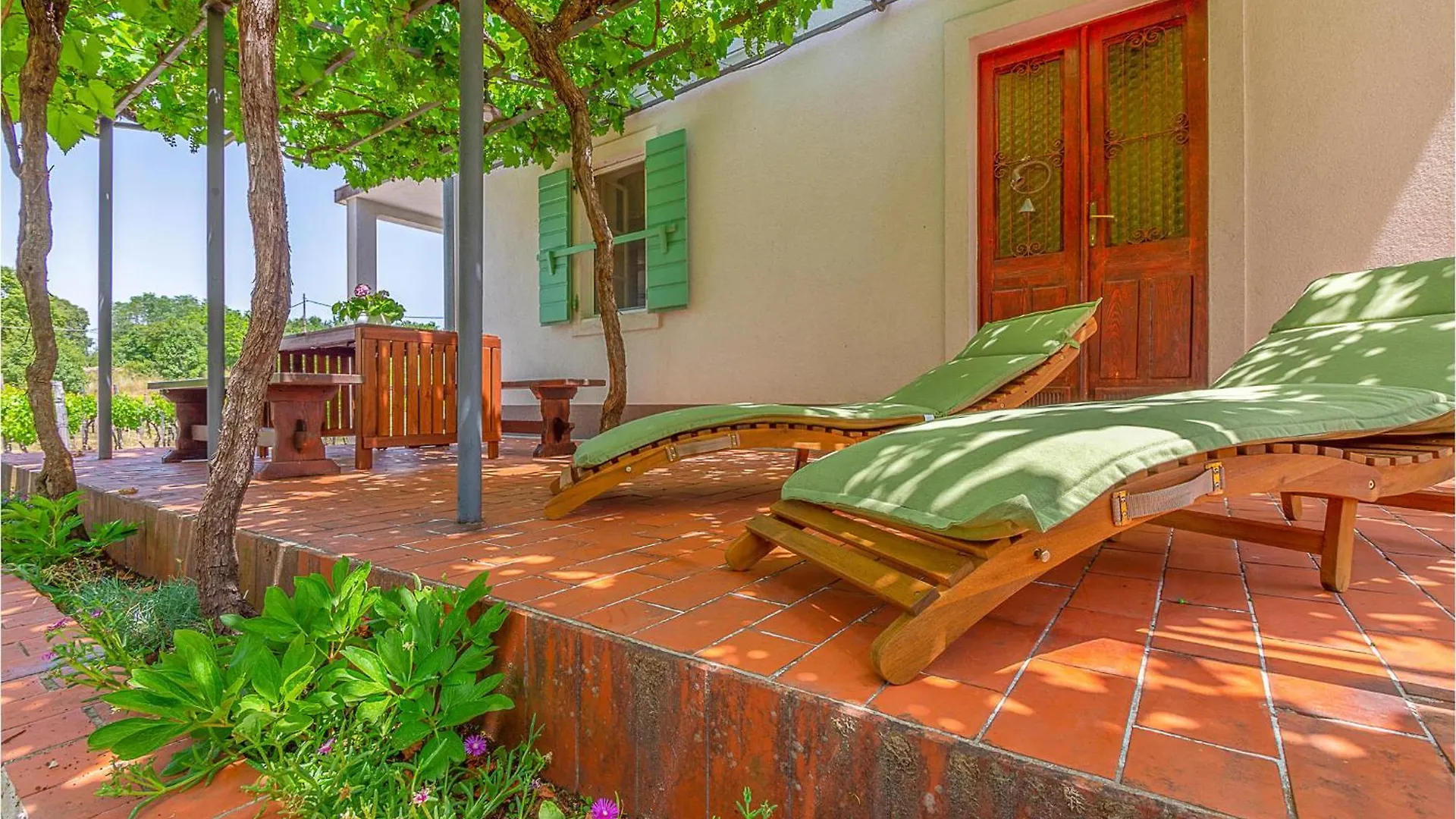Beautiful Home In Nedescina With Wifi 度假居
