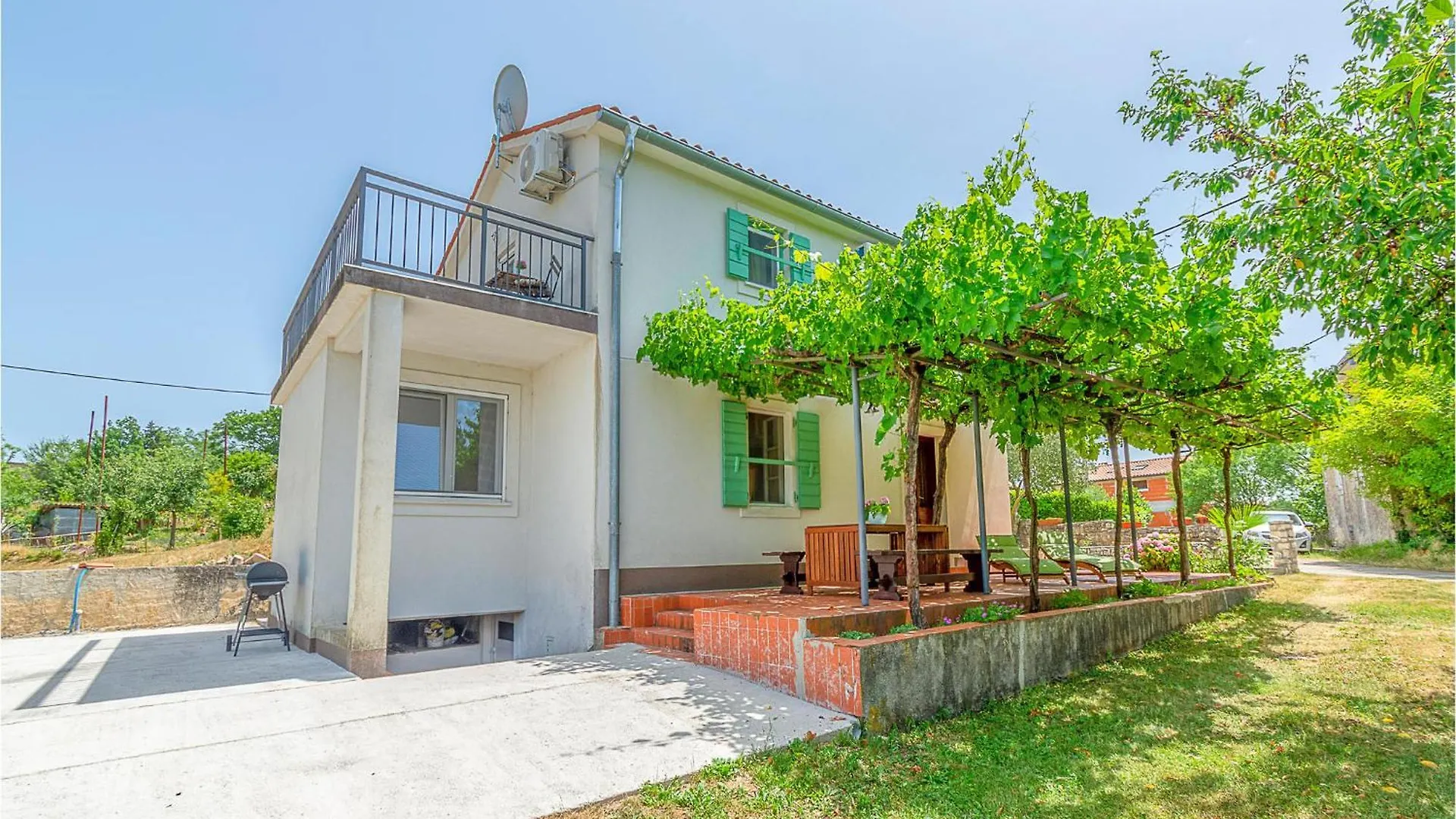Beautiful Home In Nedescina With Wifi